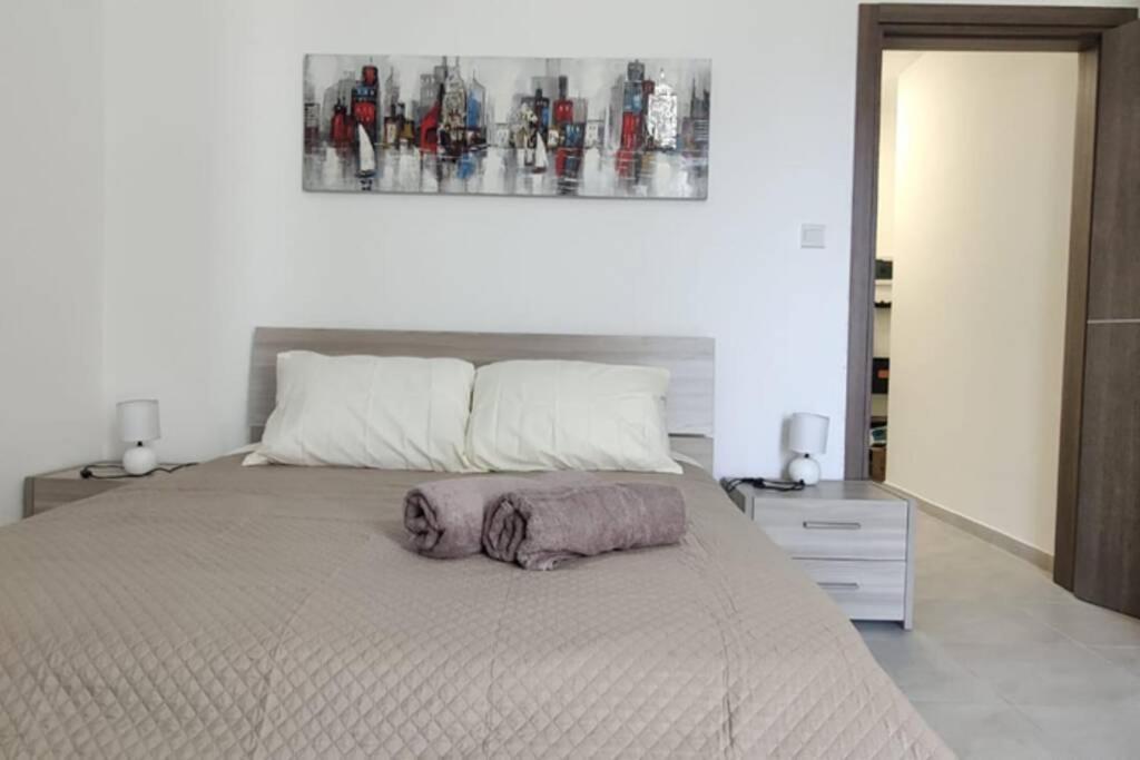 Brand New 3 Bedroom Apartment Close To The Sea Gżira Kültér fotó